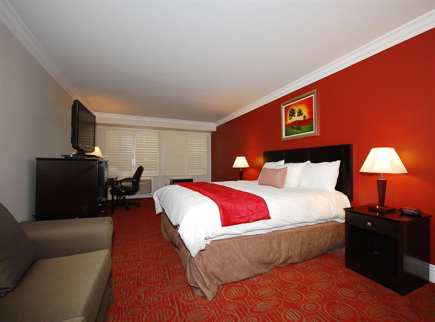 Western Burbank Airport 3*