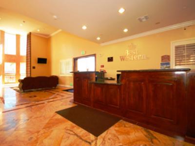 Hotel Western Burbank Airport 3*