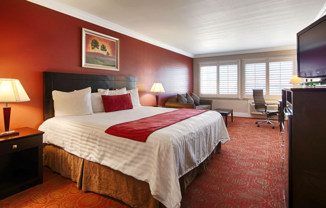 Western Burbank Airport 3*